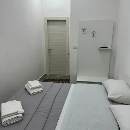 Guest house Henry Luxury *