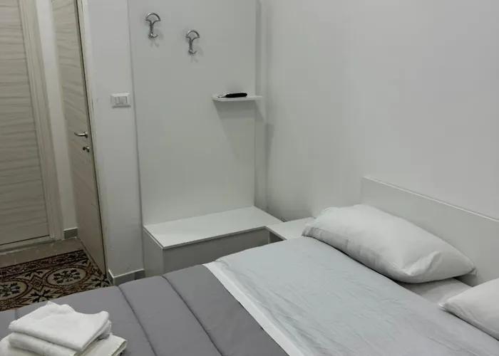 Henry Luxury 3* Neapol