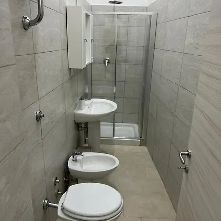 Henry Luxury 3* Napels